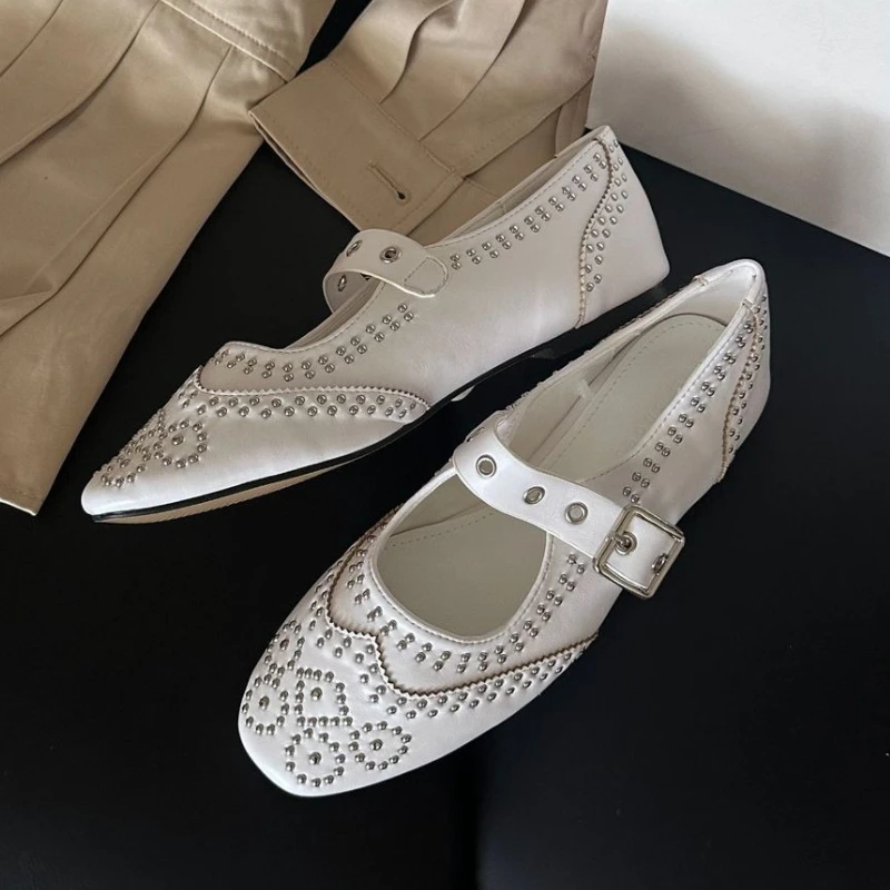 Retro Rivet Buckle Design Flat - Women Shoes Brands reseña y precio