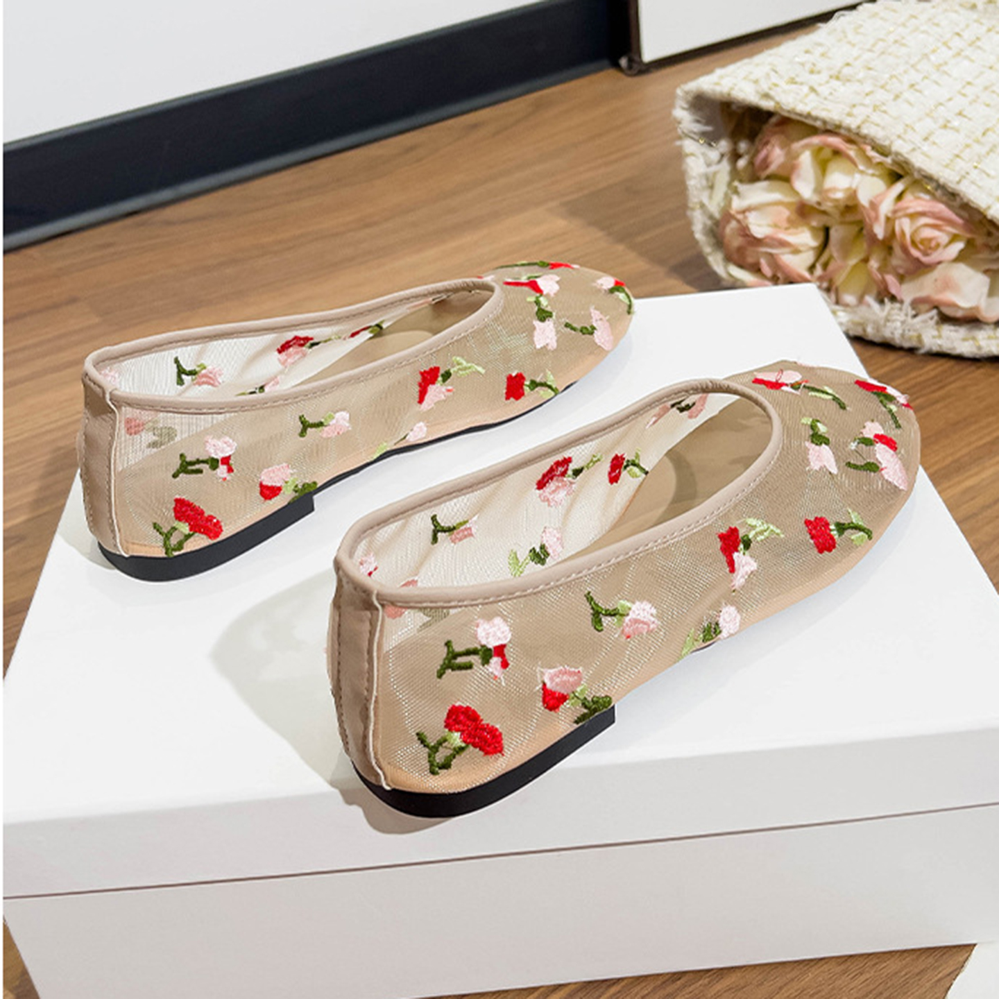Hand Embroidered Flowers Desig - Women'S Shoes Hands Free reseña y precio