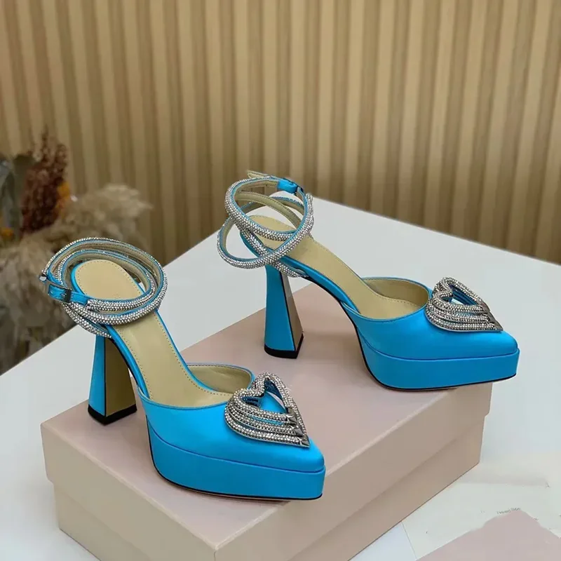 Platform Crystal Love Decorati - Pointed Toe Flat reseña y precio