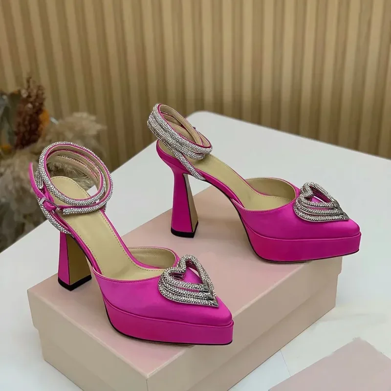 Platform Crystal Love Decorati - Pointed Toe Flat reseña y precio