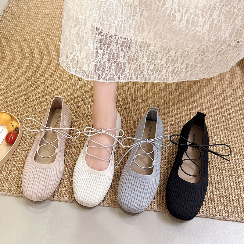 Frenchly Gentle Marie-Jeanne W - Pointed Toe Flat reseña y precio